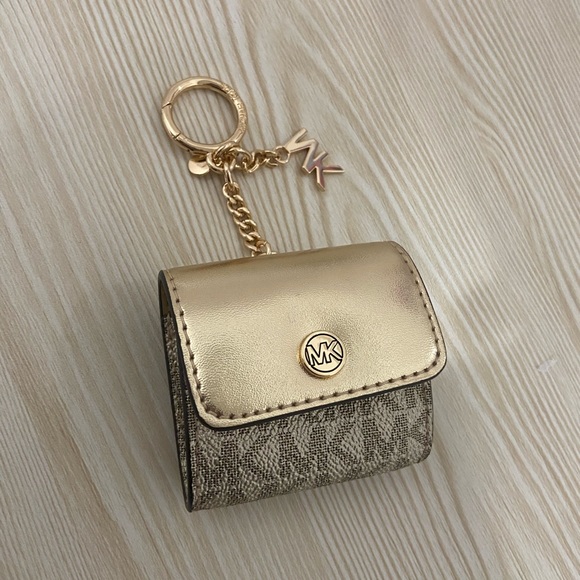 Michael Kors Pale Gold AirPod Keychain Case - Picture 1 of 6
